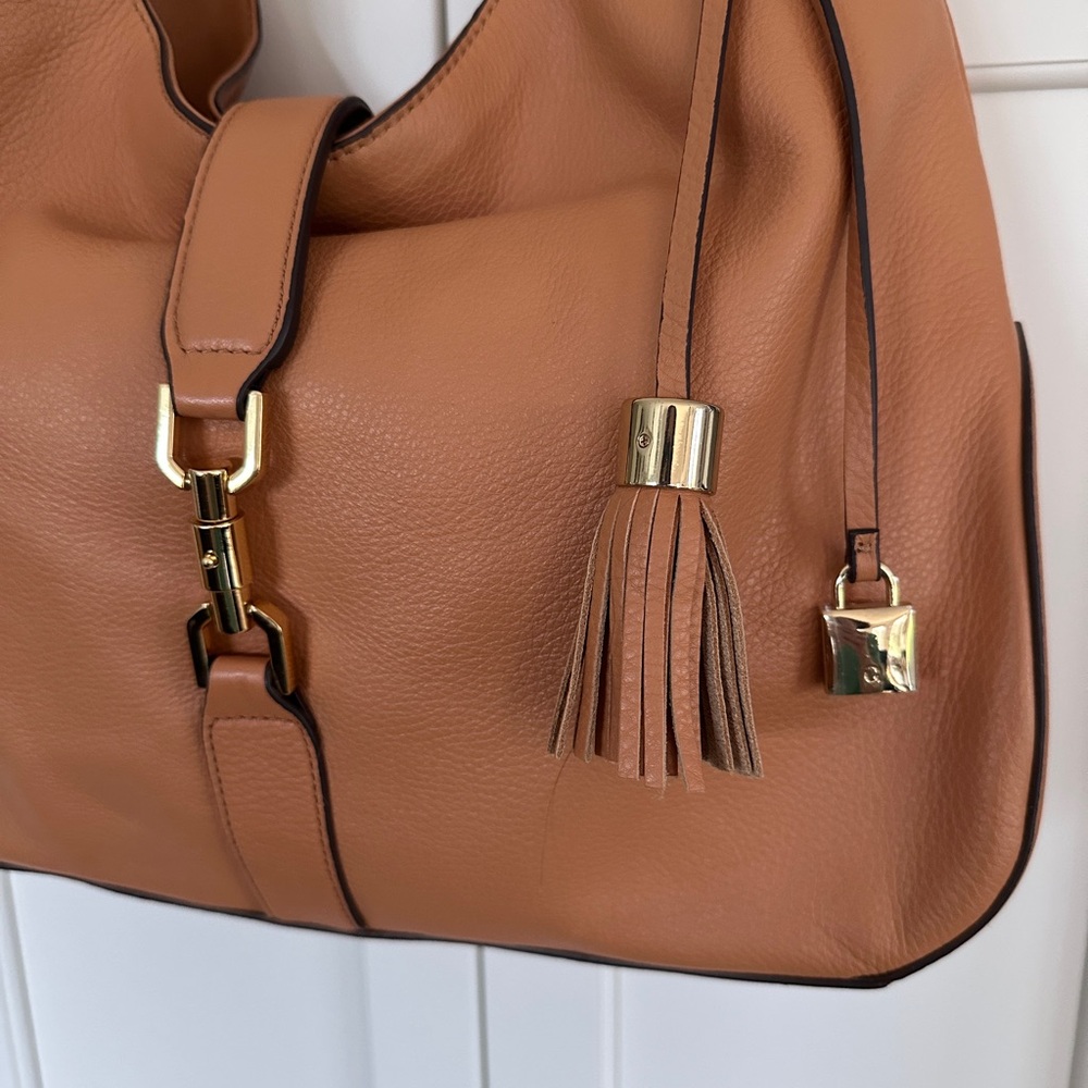 Elegant Tan Leather Hobo Bag - Picture 2 of 5